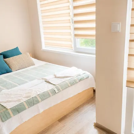 Stylish New Apartment, Location ヴァルナ