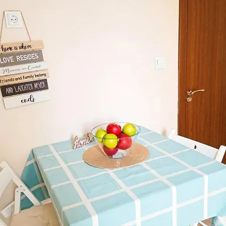 Stylish New Apartment, Location アパート ヴァルナ