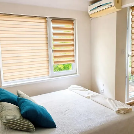 Stylish New Apartment, Location ヴァルナ